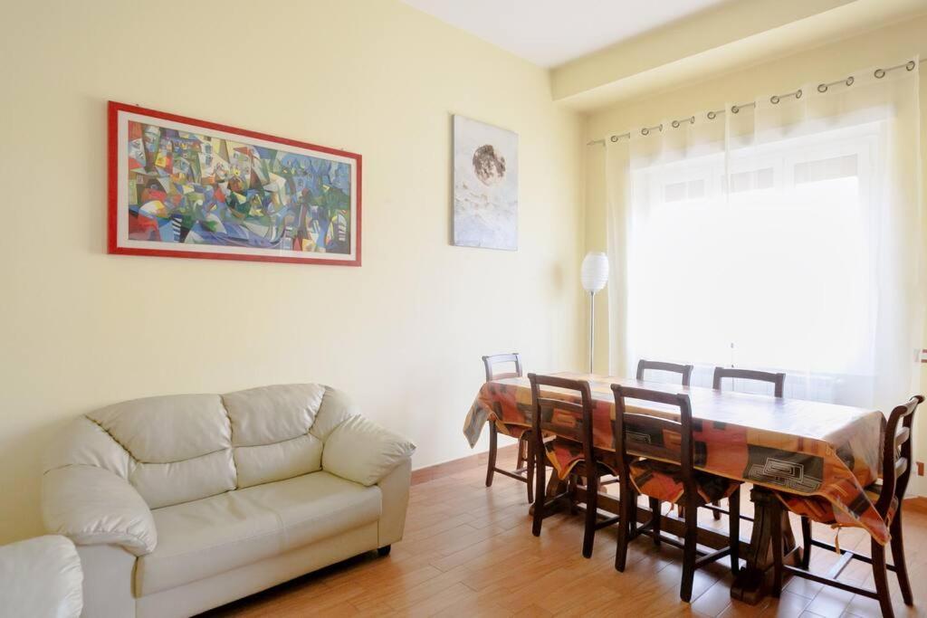 Casa Angelina Con 3 Camere Da Letto Roma Eksteriør bilde