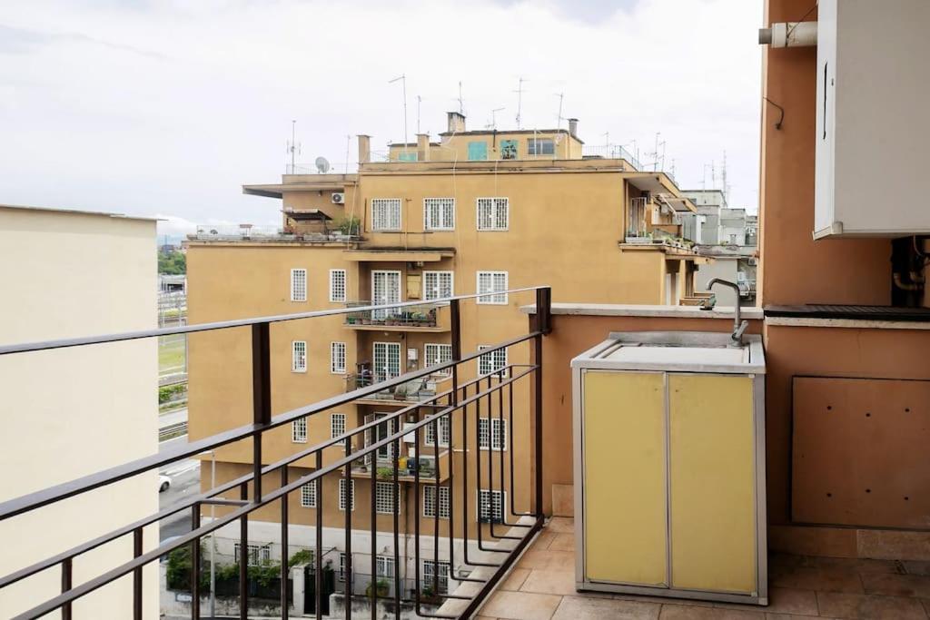 Casa Angelina Con 3 Camere Da Letto Roma Eksteriør bilde