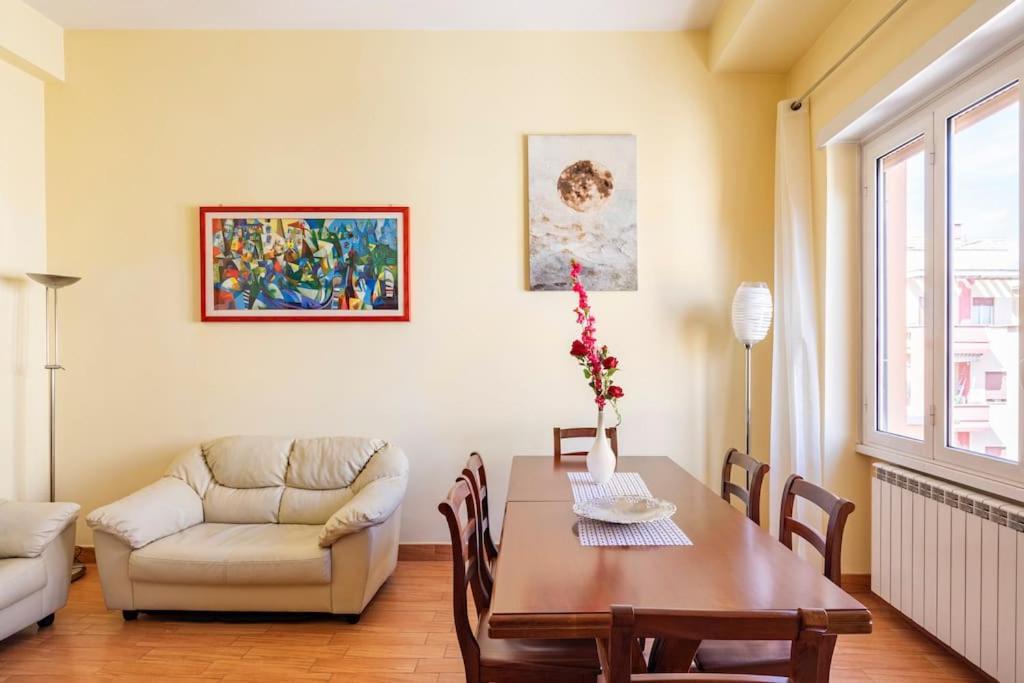Casa Angelina Con 3 Camere Da Letto Roma Eksteriør bilde