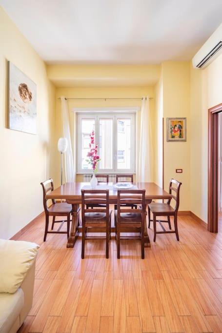 Casa Angelina Con 3 Camere Da Letto Roma Eksteriør bilde
