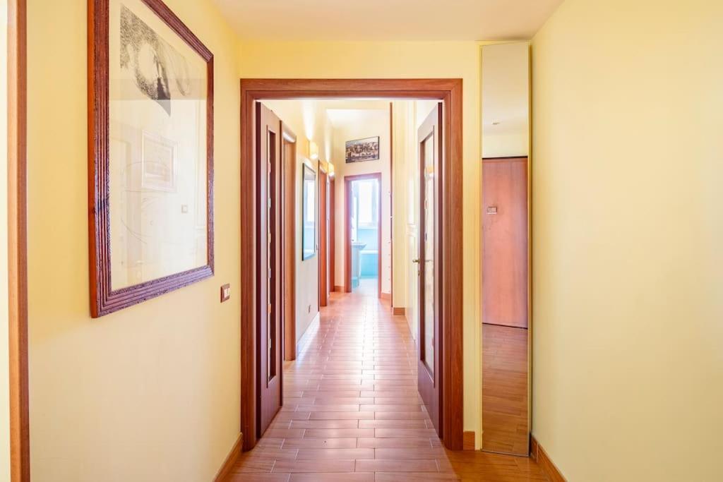 Casa Angelina Con 3 Camere Da Letto Roma Eksteriør bilde